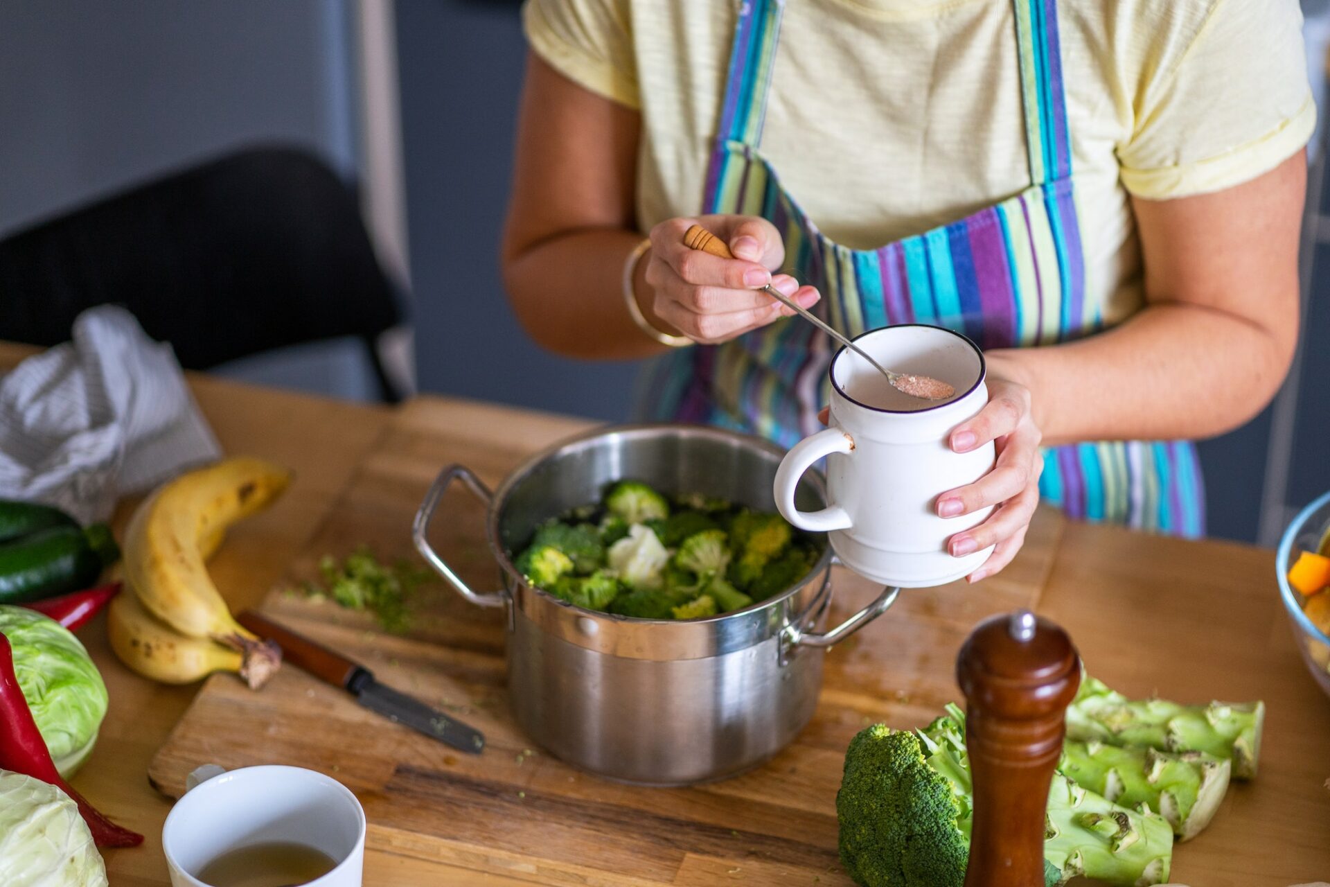 Les différents types de marmites et cocottes dans la batterie de cuisine